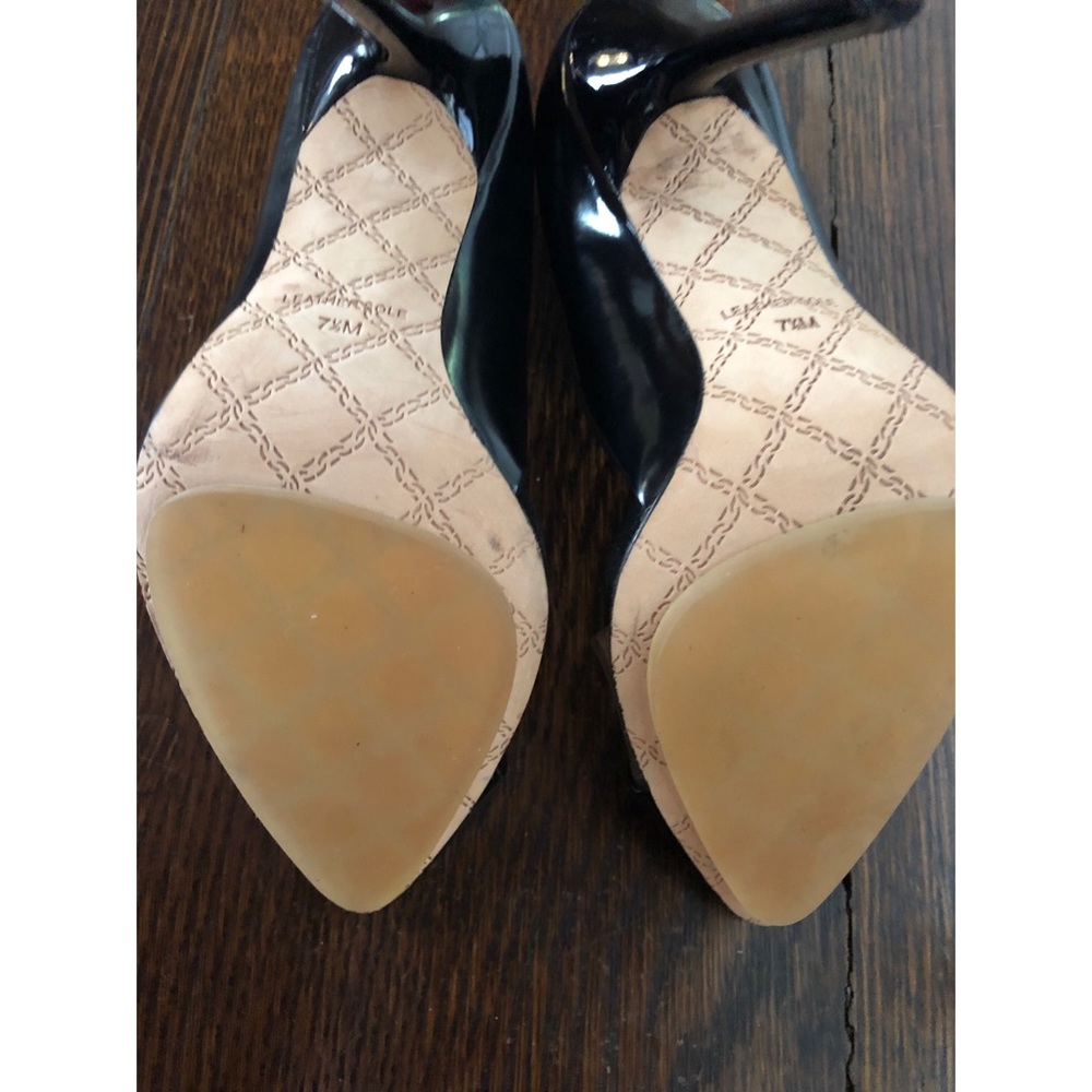 L.A.M.B. Pointed Toe Leather Pump Heel - Picture 7 of 8